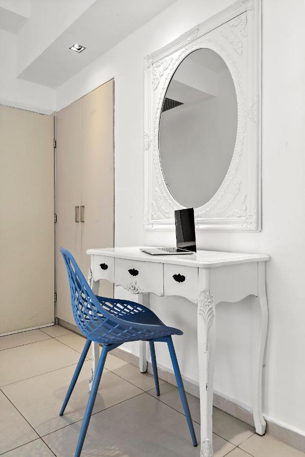 Glorious Renovated Apartment On Top Of The Beach Tel Aviv Exterior foto